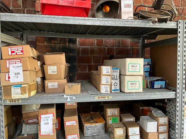 Partij bevestigingsmateriaal - afbeelding 1 van  5