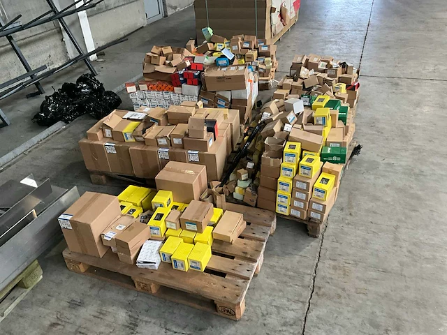 Partij bevestigingsmateriaal - afbeelding 10 van  20