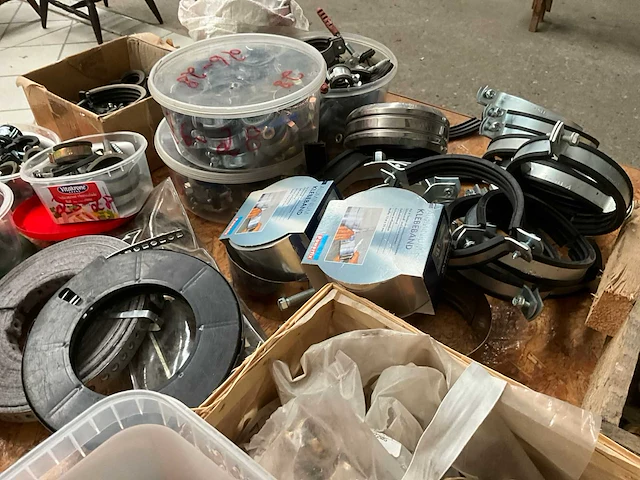 Partij bevestigingsmateriaal - afbeelding 16 van  17