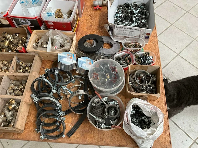 Partij bevestigingsmateriaal - afbeelding 2 van  17