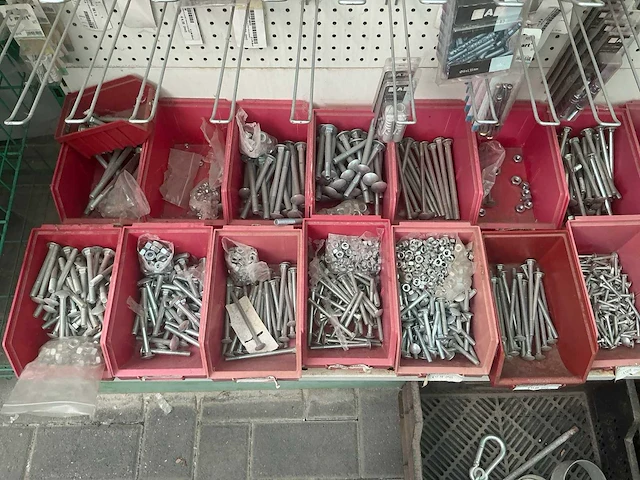 Partij bevestigingsmateriaal - afbeelding 1 van  33