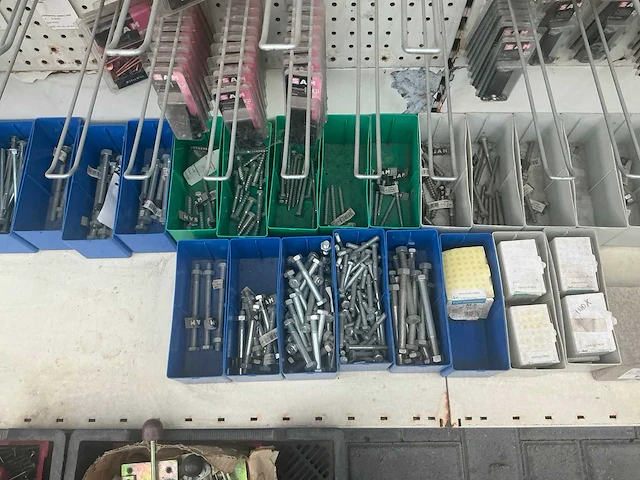 Partij bevestigingsmateriaal - afbeelding 18 van  33