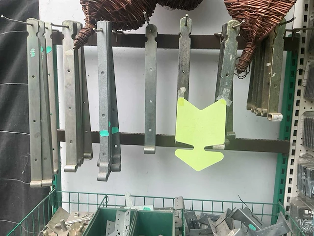 Partij bevestigingsmateriaal - afbeelding 31 van  33