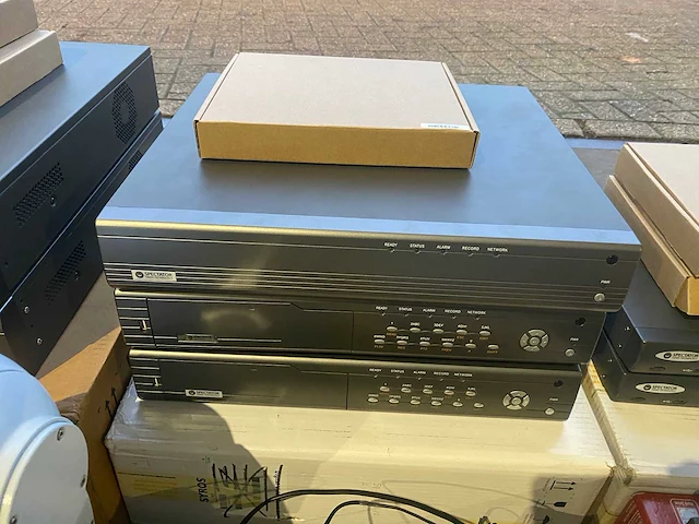 Partij bewaking apparatuur - afbeelding 11 van  16
