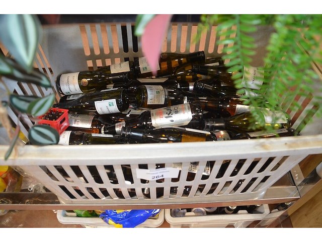 Partij bieren, frisdranken en wijnen - afbeelding 3 van  7