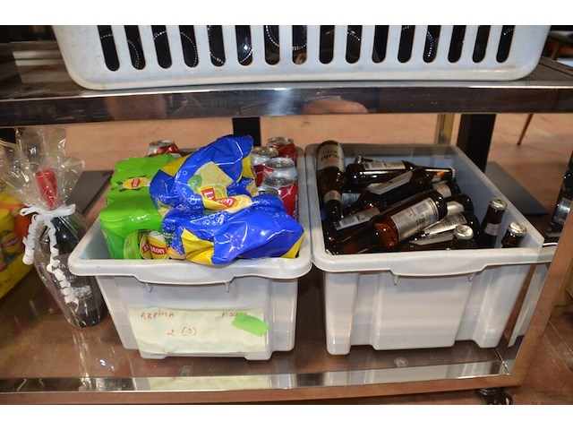 Partij bieren, frisdranken en wijnen - afbeelding 4 van  7