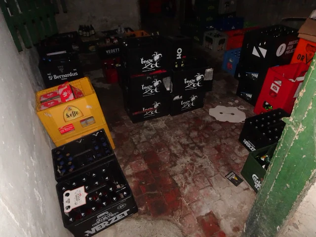 Partij bier/frisdrank samen met leeggoed - afbeelding 2 van  6