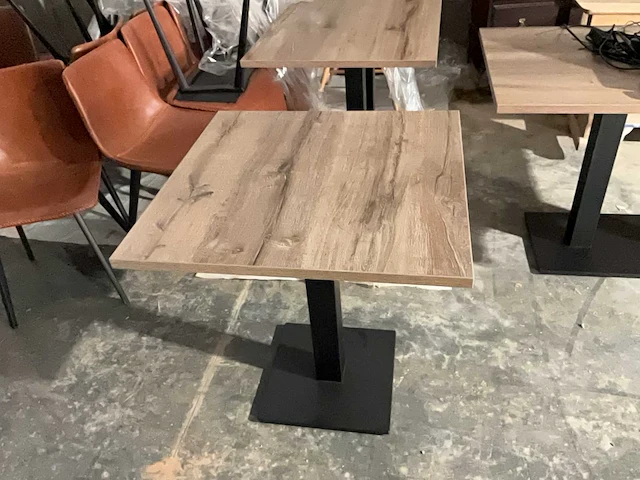 Partij bijzettafels met 16 stoelen. - afbeelding 4 van  6