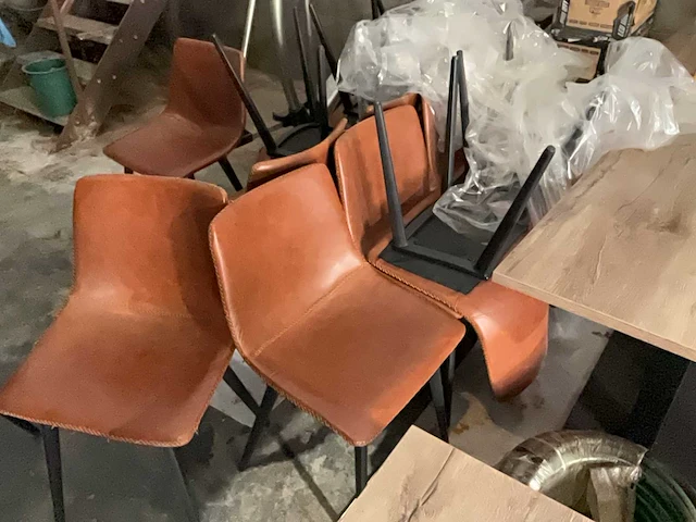 Partij bijzettafels met 16 stoelen. - afbeelding 6 van  6