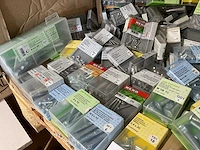 Partij blisters met bevestigingen - afbeelding 2 van  11