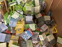Partij blisters met bevestigingen - afbeelding 5 van  11