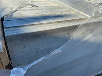 Partij boordstenen vinblue 26 lm - afbeelding 1 van  3