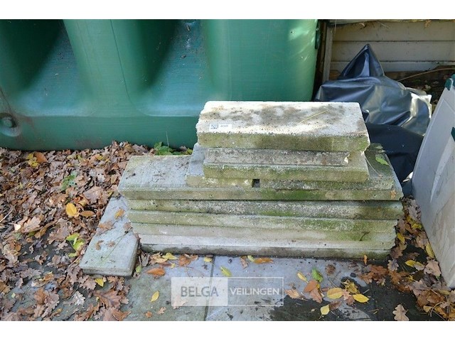 Partij boordstenen - afbeelding 1 van  2