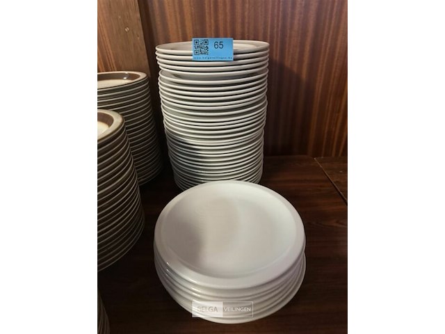 Partij borden ± 40 stuks - afbeelding 1 van  4