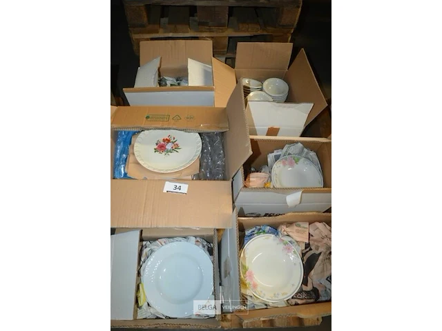 Partij borden servies etc per pallet - afbeelding 1 van  4