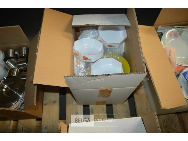 Partij borden servies etc per pallet - afbeelding 6 van  7