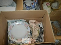 Partij borden servies etc per pallet - afbeelding 6 van  7