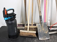 Partij borstels en gereedschap - afbeelding 2 van  4