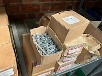 Partij bouten en moeren - afbeelding 2 van  6
