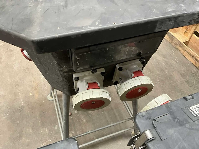 Partij bouw verdeelkasten 3 x 63a / 1 x 125a - afbeelding 10 van  25