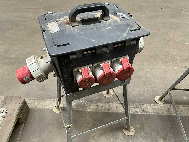 Partij bouw verdeelkasten 3 x 63a / 1 x 125a - afbeelding 15 van  25