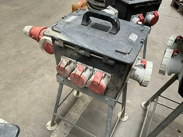 Partij bouw verdeelkasten 3 x 63a / 1 x 125a - afbeelding 16 van  25