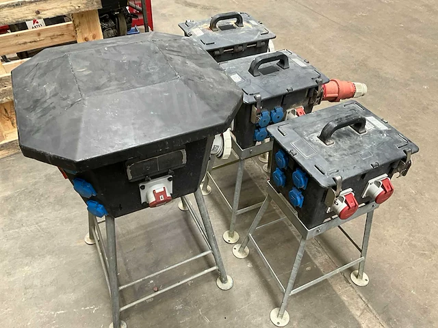 Partij bouw verdeelkasten 3 x 63a / 1 x 125a - afbeelding 19 van  25
