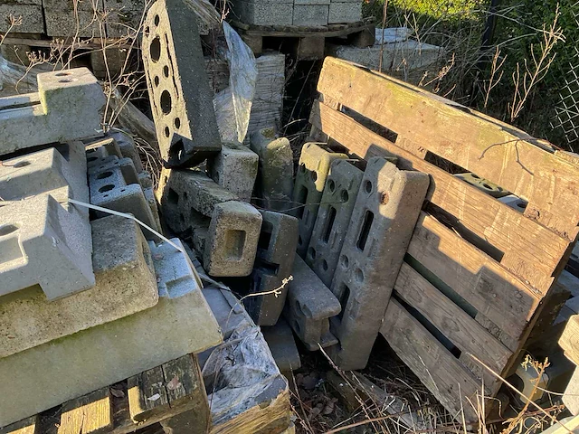 Partij bouwhek en verkeersbord voeten - afbeelding 4 van  5