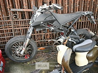 Partij brommer / scooterwrakken - afbeelding 9 van  10