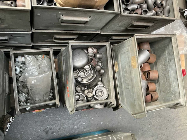Partij buisfitting en koppelingen - afbeelding 4 van  9