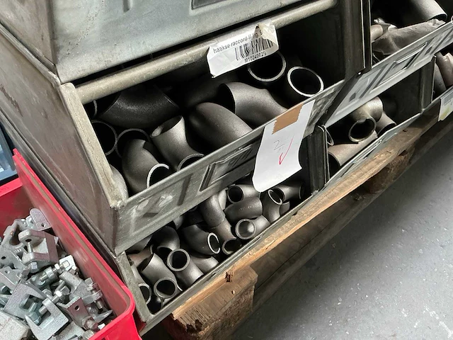 Partij buisfitting en koppelingen - afbeelding 7 van  9