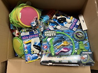 Partij buitenspeelgoed - afbeelding 1 van  9