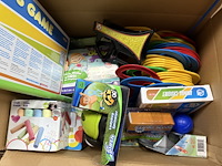 Partij buitenspeelgoed - afbeelding 1 van  8