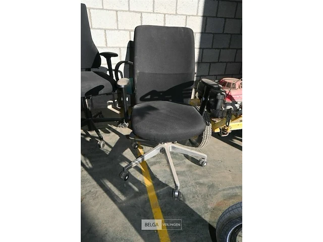 Partij bureaustoelen - afbeelding 4 van  5