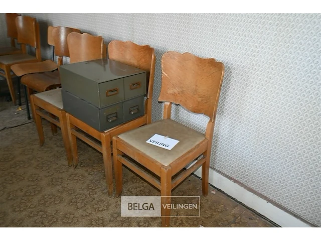 Partij bureautafels en stoelen - afbeelding 5 van  6