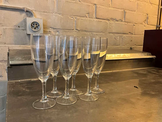 Partij champagne glazen - afbeelding 2 van  3