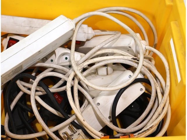 Partij contactdozen - afbeelding 3 van  3