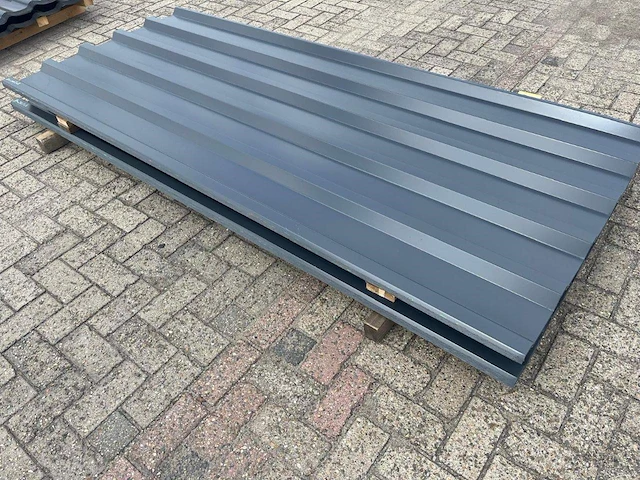 Partij dakplaten 250x108cm 20 stuks nieuw - afbeelding 1 van  1