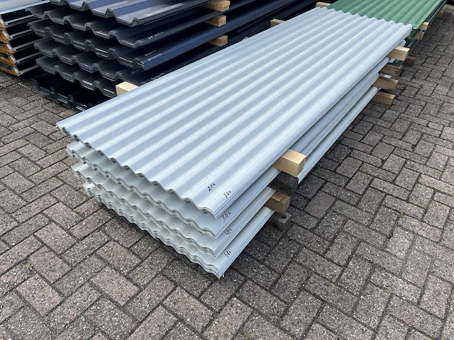 Partij dakplaten 2600x860mm 28 stuks nieuw - afbeelding 1 van  1