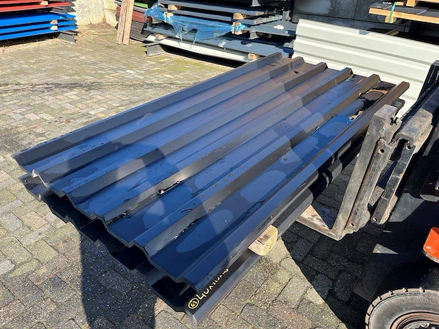 Partij dakplaten 3000x1070mm 31 stuks nieuw - afbeelding 1 van  1