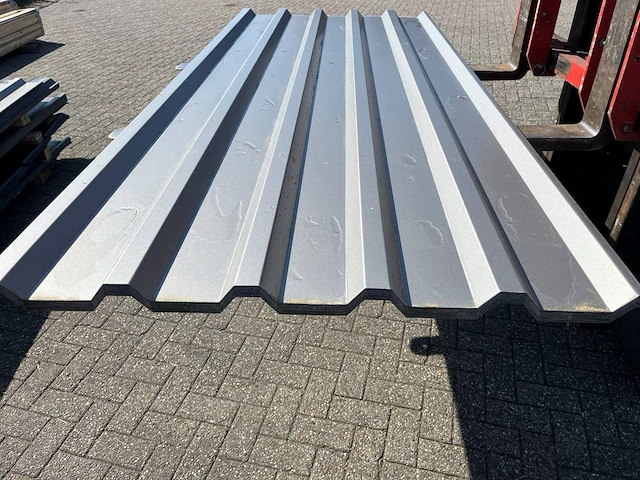 Partij dakplaten 300x108cm 50 stuks nieuw - afbeelding 1 van  1