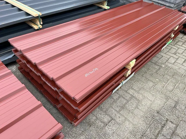 Partij dakplaten 5 golven 250x113 cm 30 stuks nieuw - afbeelding 1 van  1