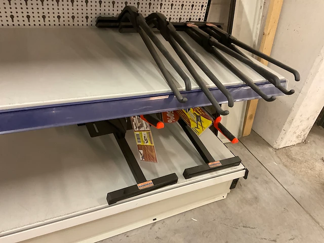 Partij dakwerkersmateriaal - afbeelding 5 van  5