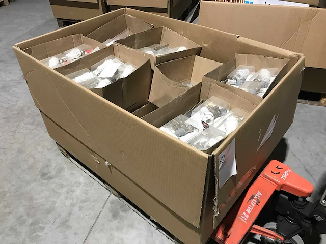 Partij danfoss thermostatische radiatorkranen (293x) - afbeelding 5 van  12