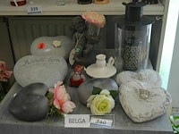 Partij deco materialen en kunstbloemen - afbeelding 1 van  5