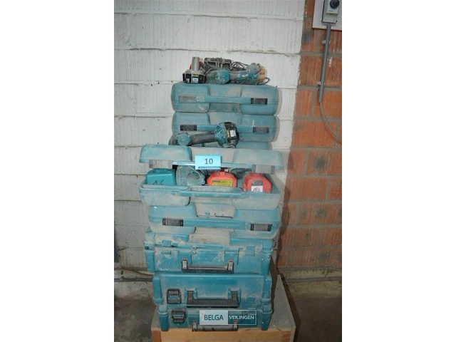 Partij defecte makita machines - afbeelding 1 van  3