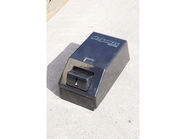 Partij dispenser megamax swarfega 72stuks nieuw - afbeelding 1 van  1