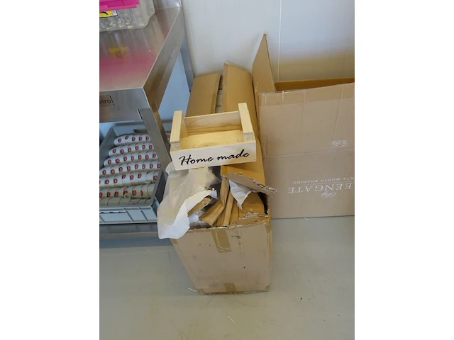 Partij div houten decoratie bakjes - afbeelding 3 van  11