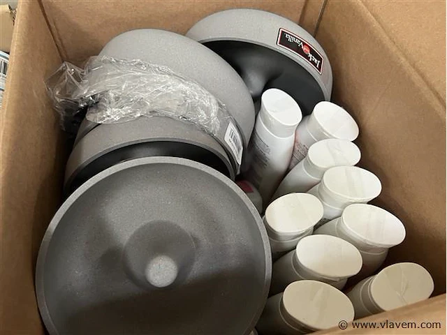 Partij div. huisdieren toebehoren en decoratie - afbeelding 4 van  5