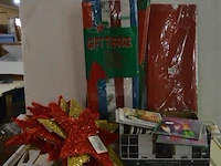 Partij div kaarten en kerstdeco - afbeelding 1 van  5